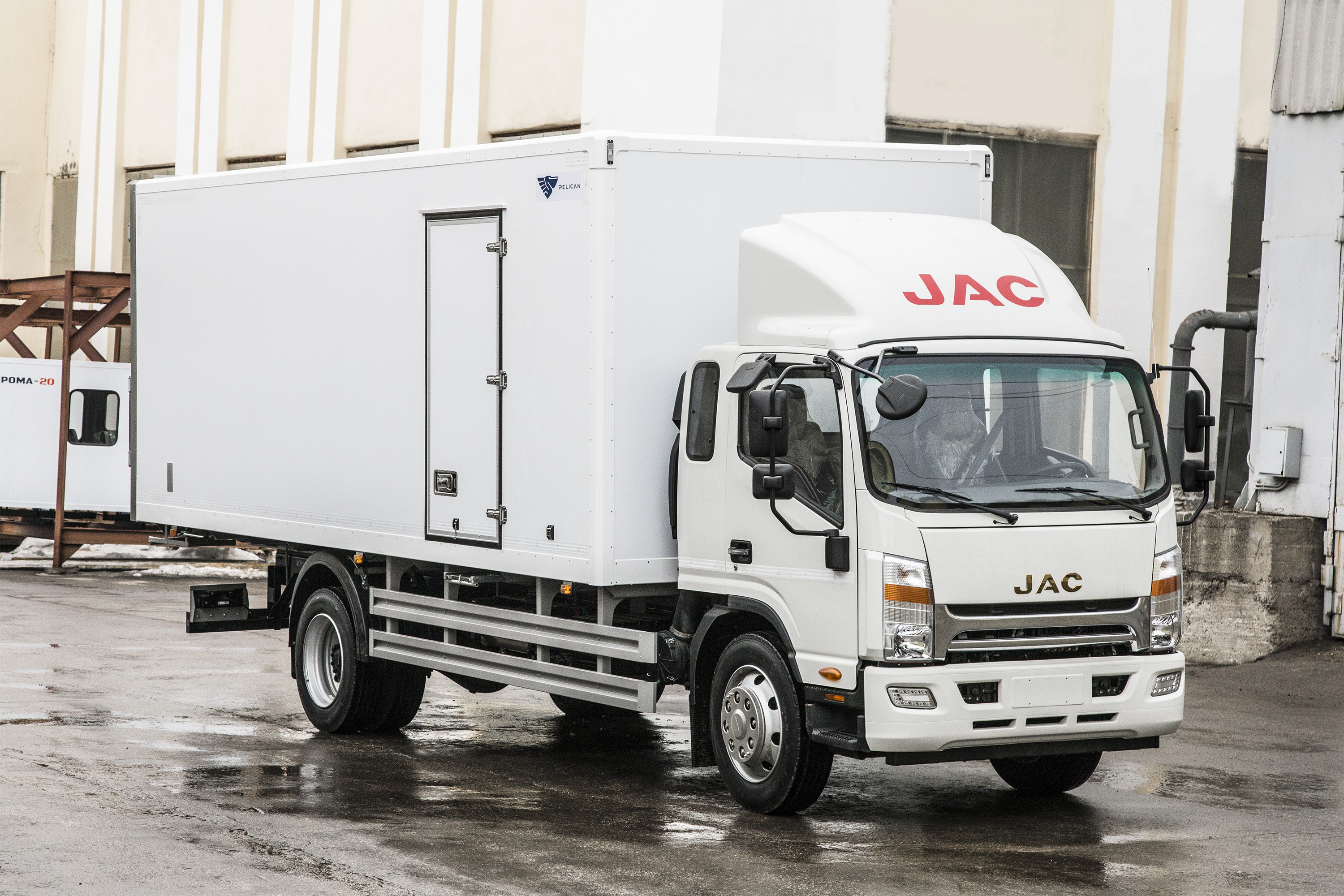 Купить мультитемпературный фургон JAC N120 в комплектации Steel Van в  Москве | Pelican.van