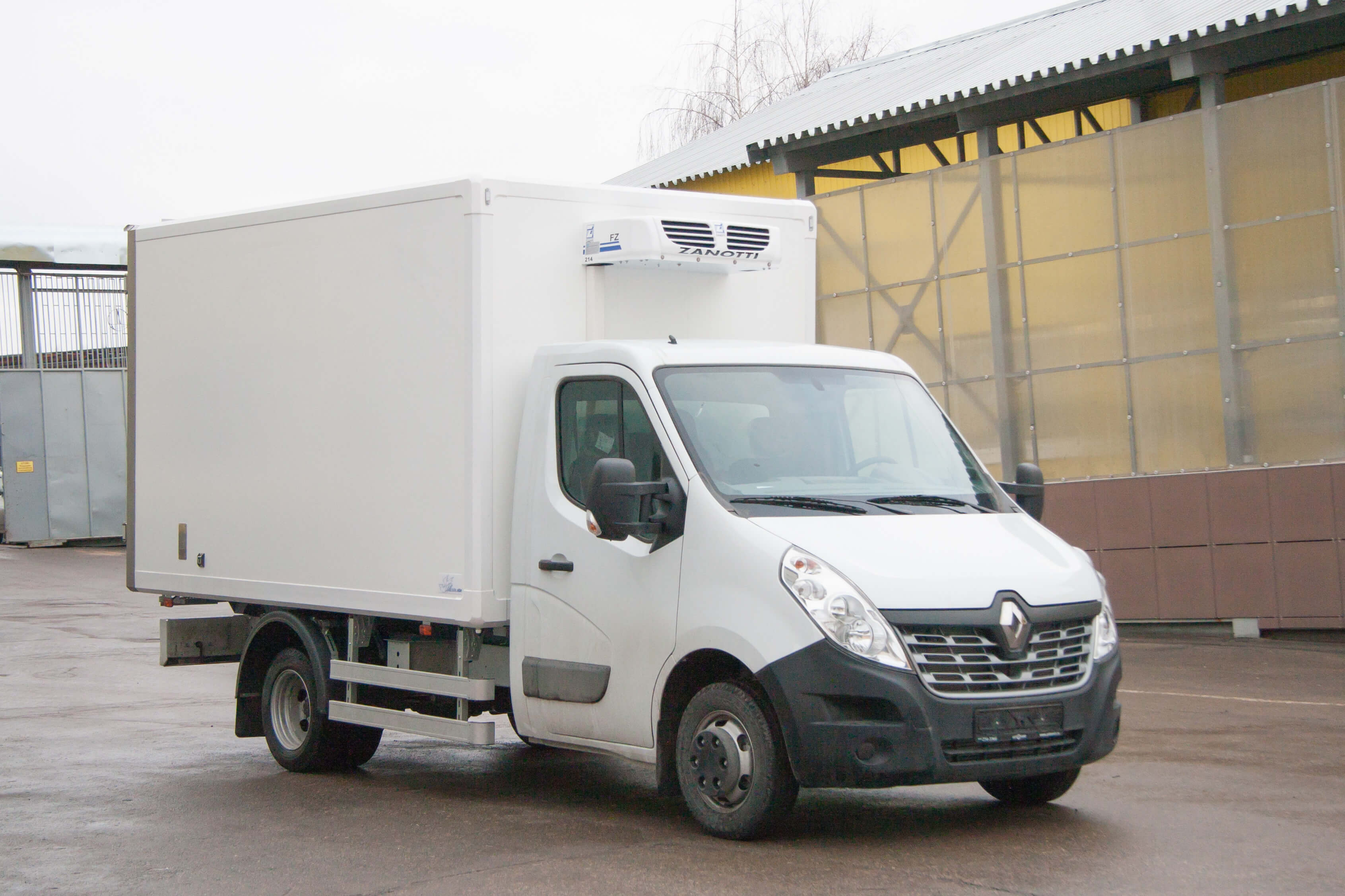 Купить фургон рефрижератор Renault Master в комплектации Plastic Van в  Москве | Pelican.van