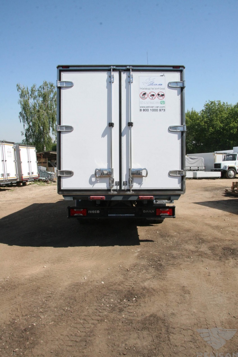 Изотермический фургон на базе шасси Iveco Daily 70C15